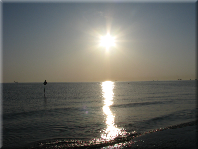 foto Alba sulla spiaggia di Riccione